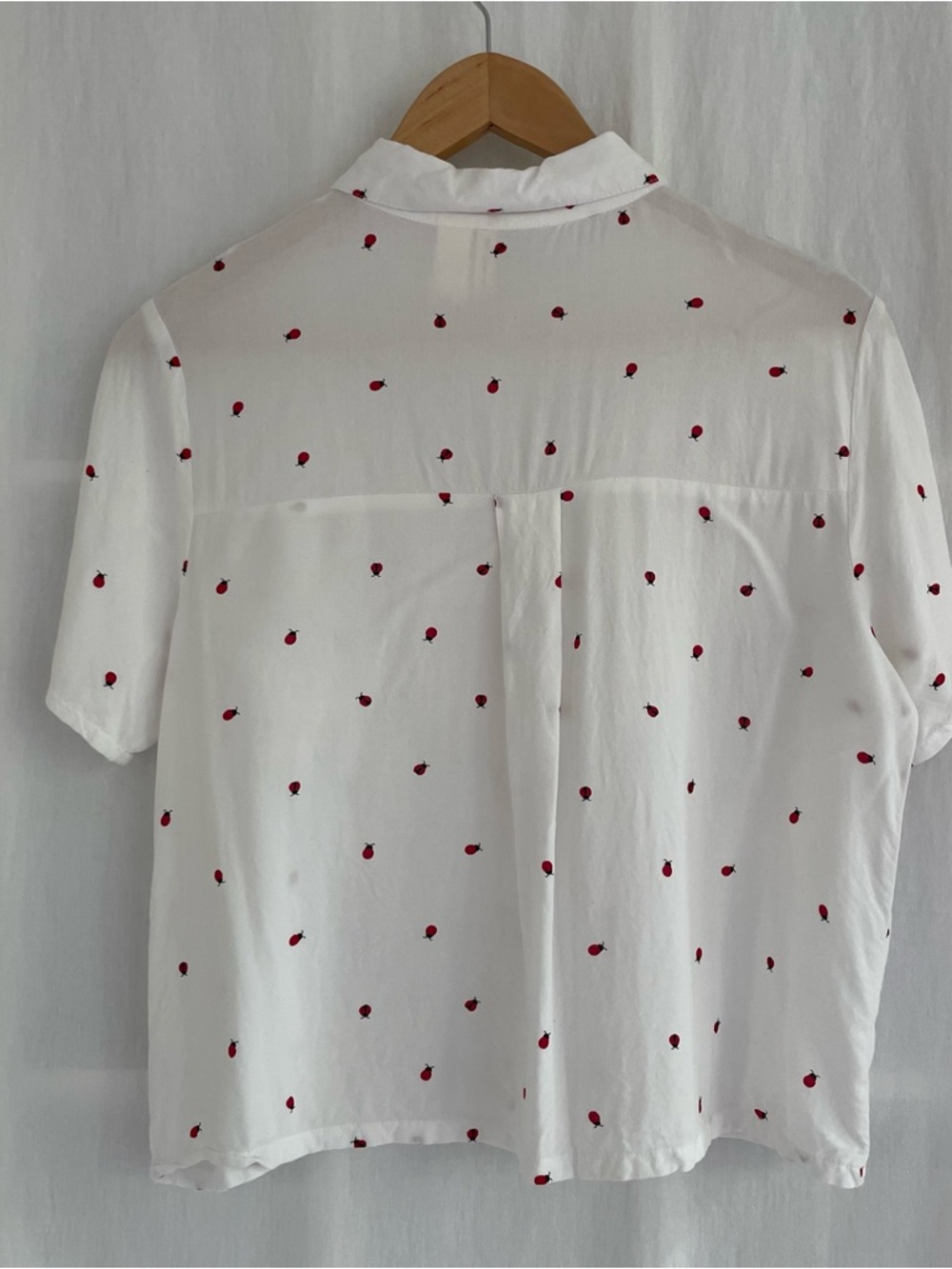 White Short-Sleeve Blouse with Ladybug Print - Picture 3 of 6
